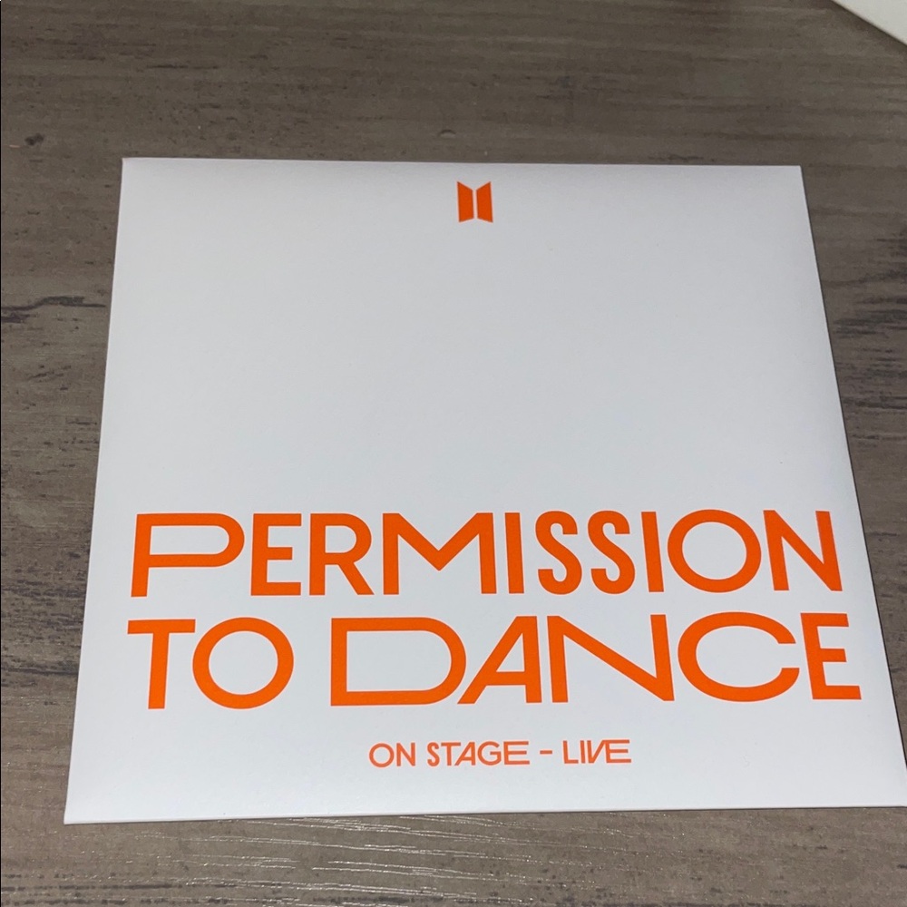 Permission to Dance on stage live Album - Picture 9 of 13